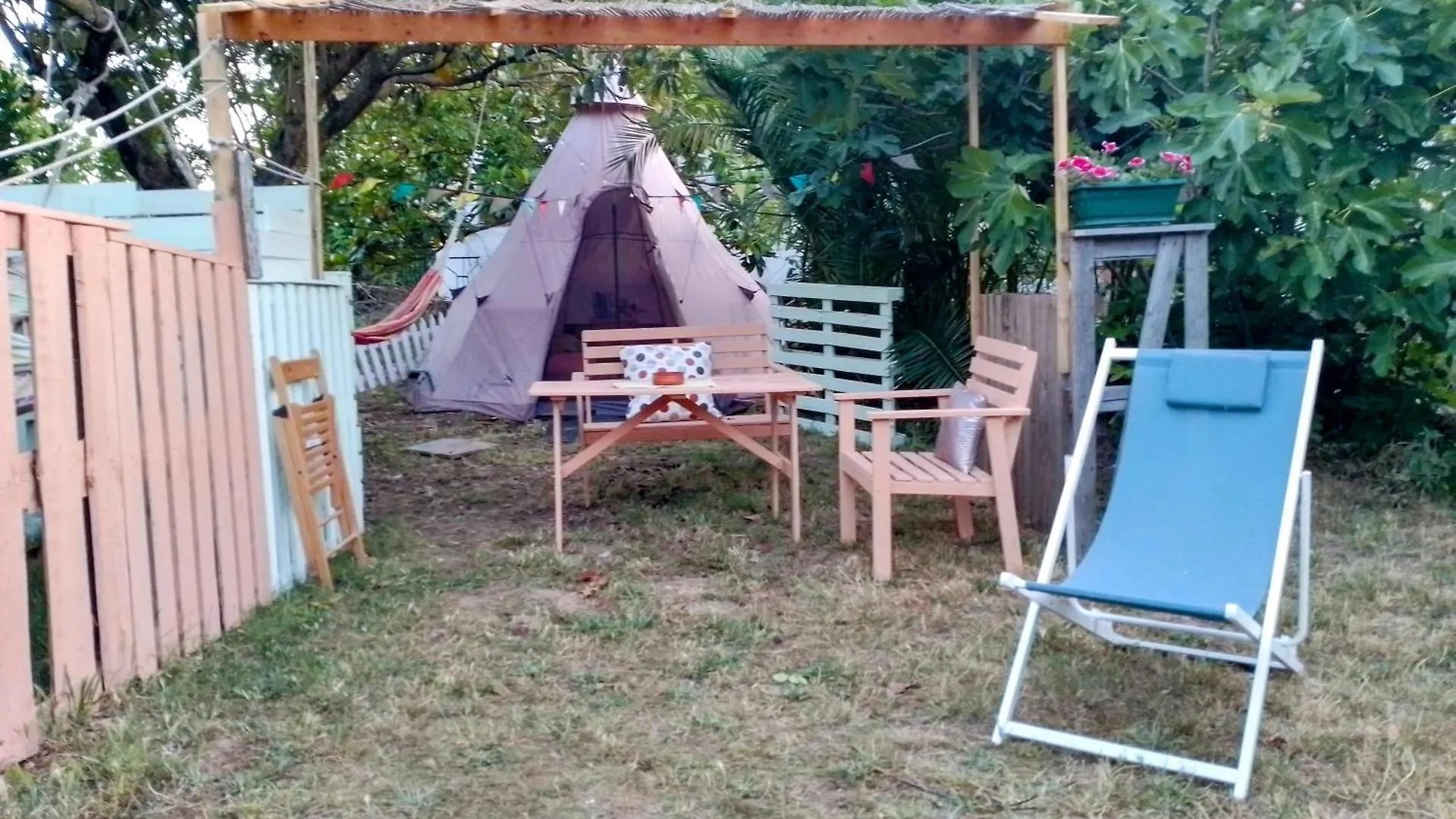 Art Camp Hotel Nea Michaniona 0*,