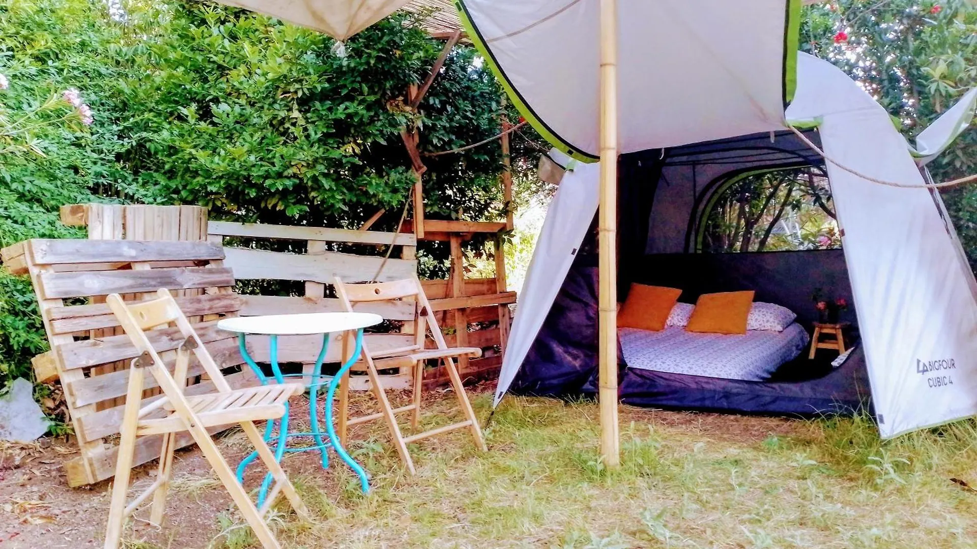 Luxury tent Art Camp Hotel Nea Michaniona
