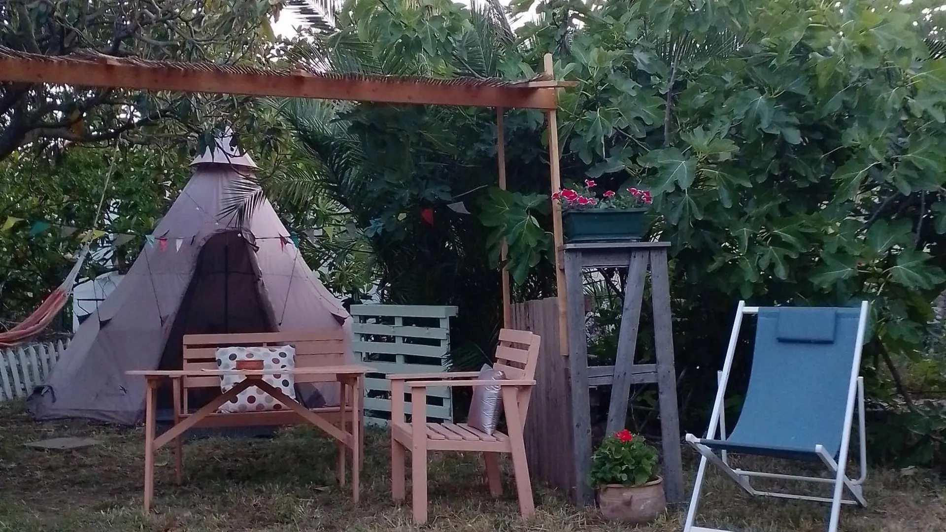 Luxury tent Art Camp Hotel Nea Michaniona Greece